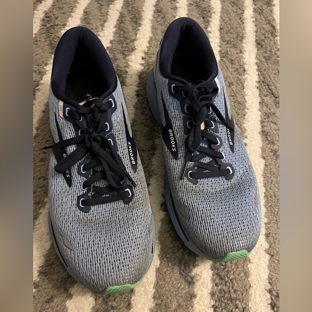 Brooks Women's Blue and Green Athletic Shoes